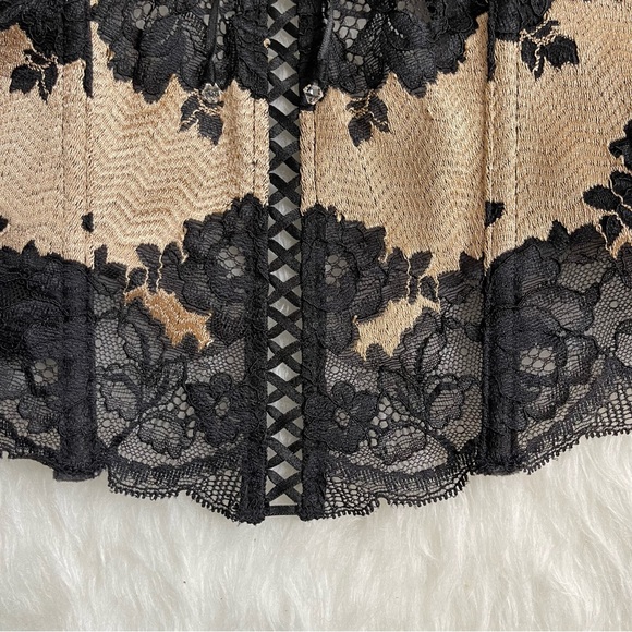 Victorias Secret lace embellished corset bustier 34C - Picture 11 of 15